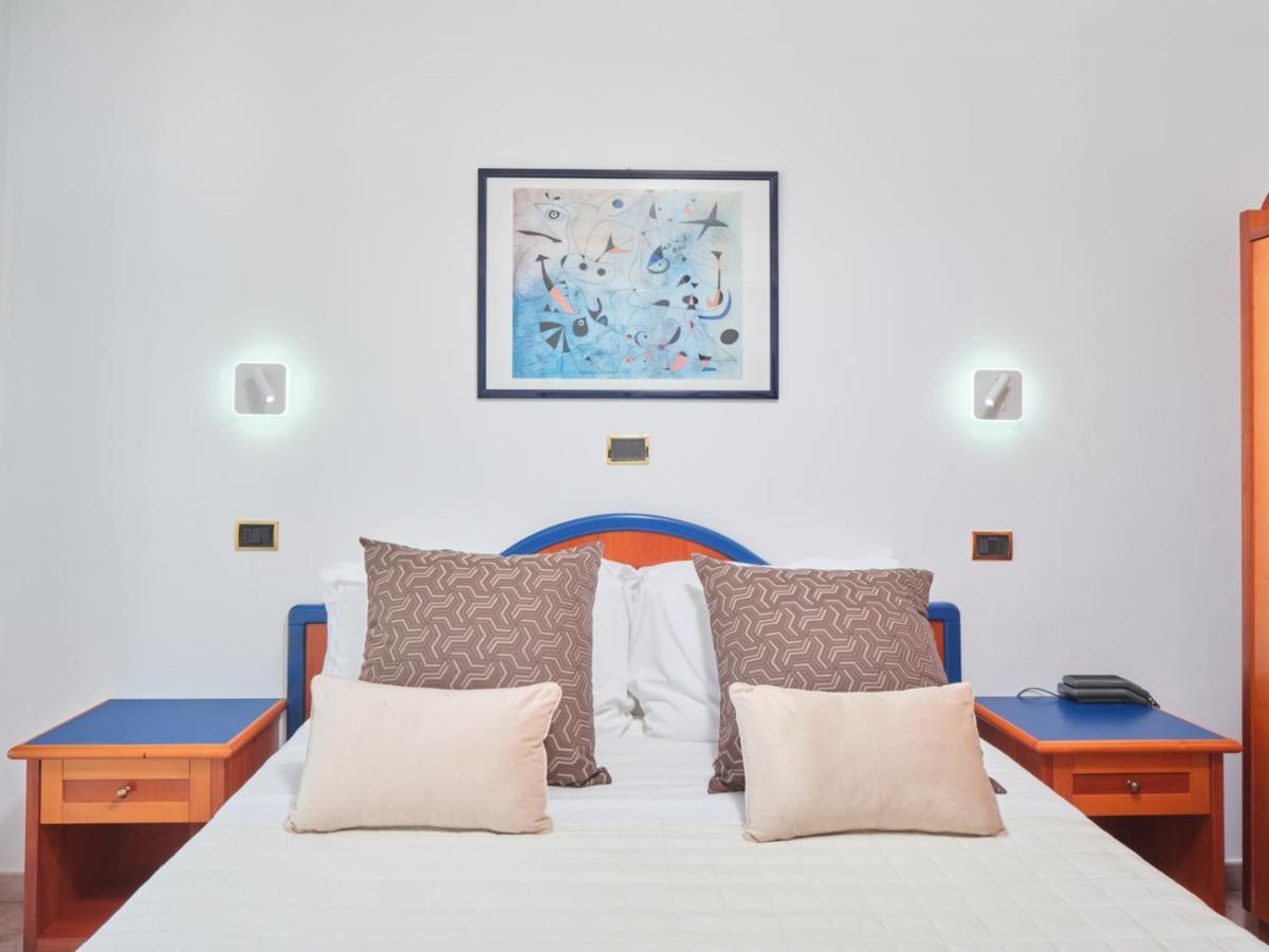 Hotel Ascot ריצ'יונה מראה חיצוני תמונה