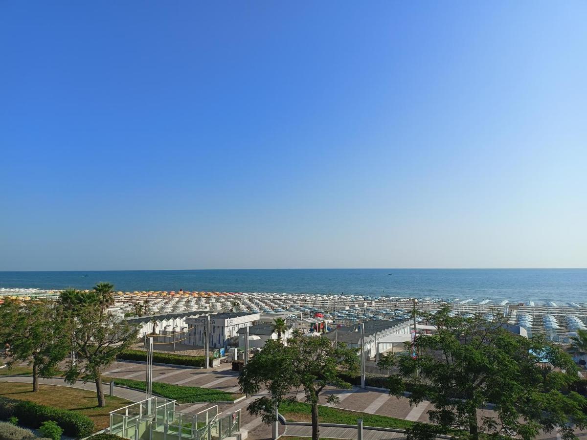 Hotel Ascot ריצ'יונה מראה חיצוני תמונה