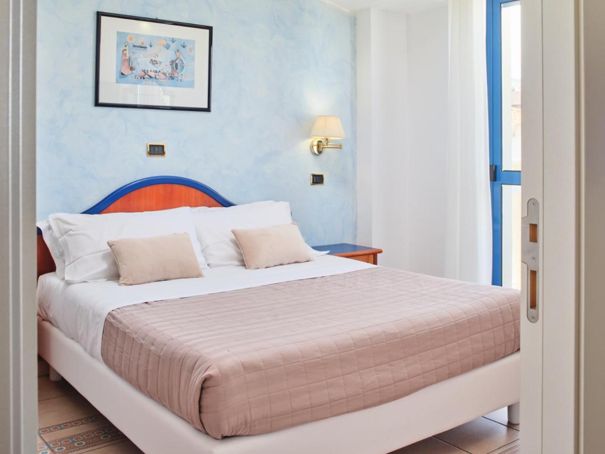 Hotel Ascot ריצ'יונה מראה חיצוני תמונה