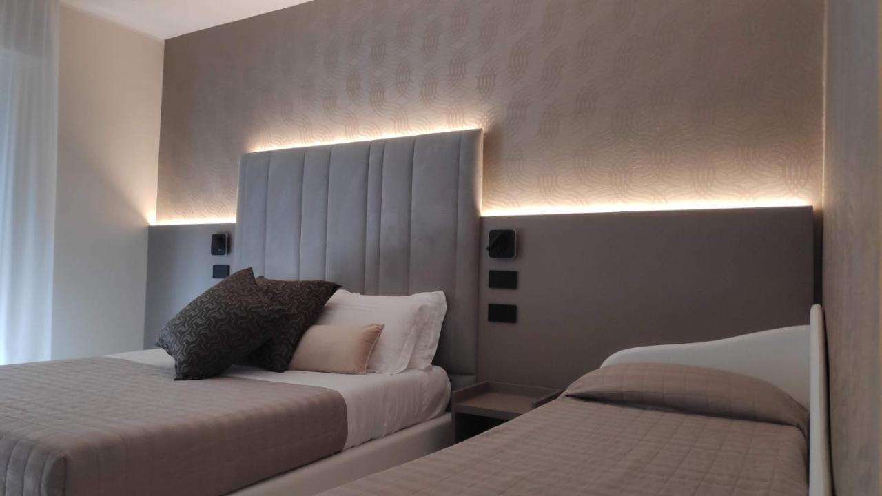 Hotel Ascot ריצ'יונה מראה חיצוני תמונה