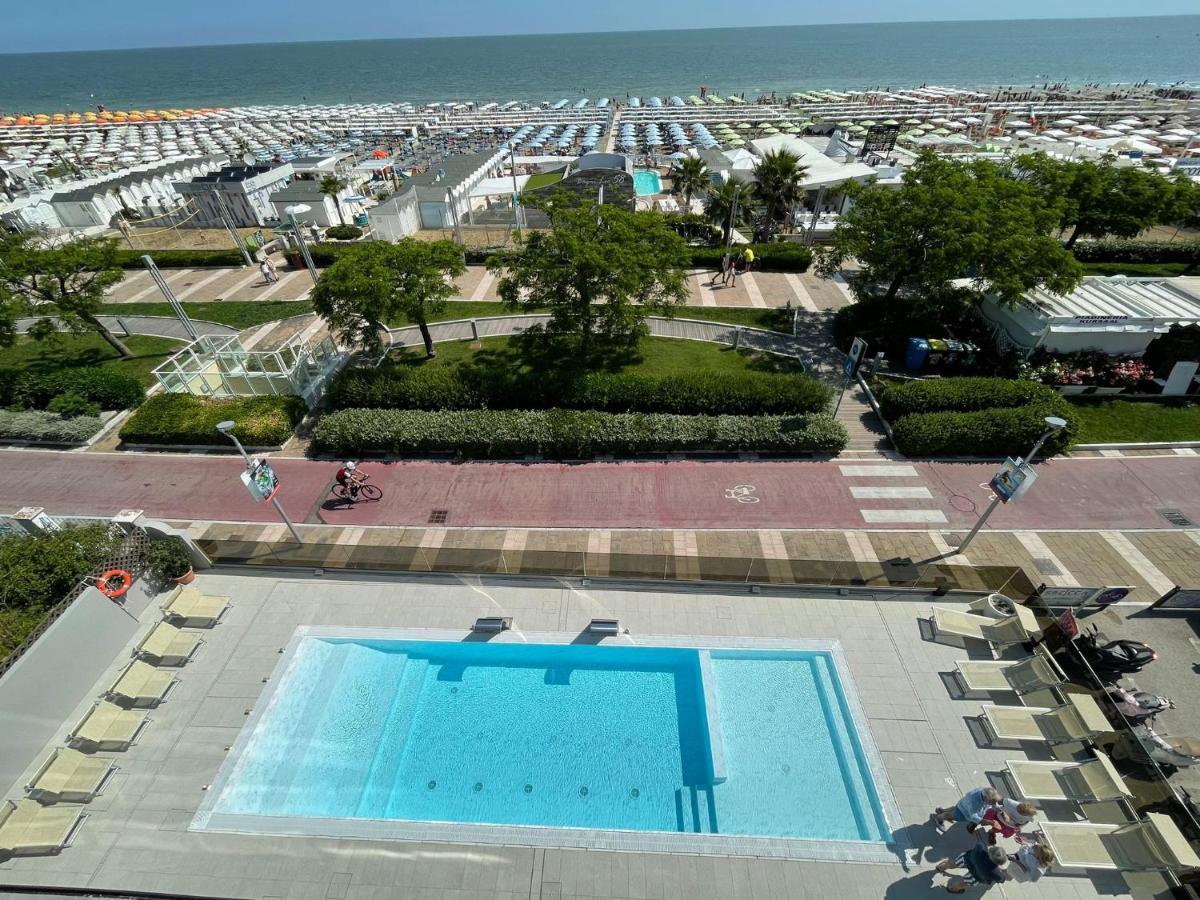 Hotel Ascot ריצ'יונה מראה חיצוני תמונה