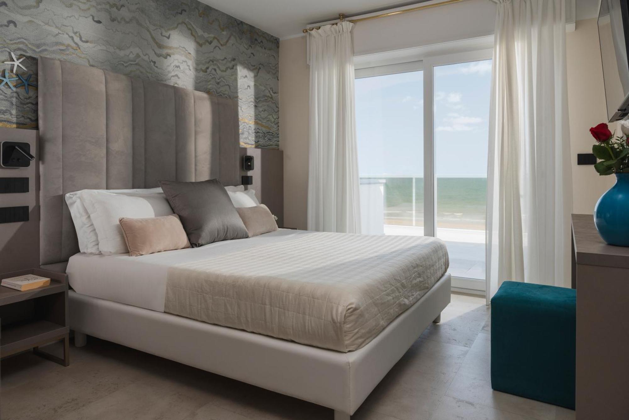 Hotel Ascot ריצ'יונה מראה חיצוני תמונה