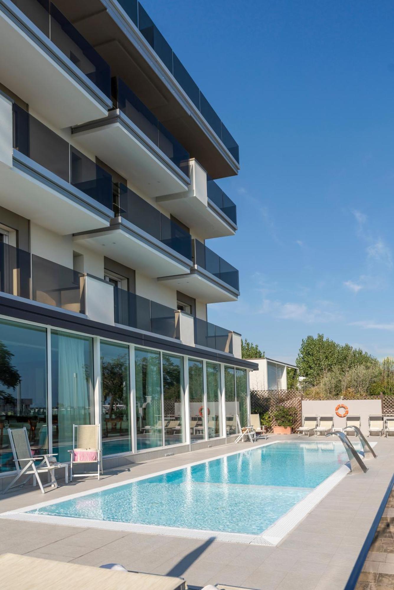 Hotel Ascot ריצ'יונה מראה חיצוני תמונה