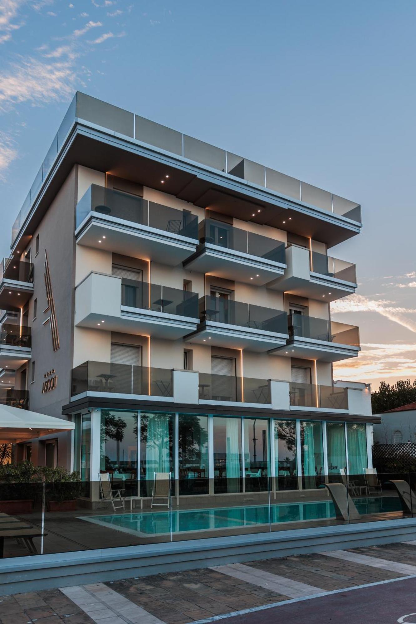 Hotel Ascot ריצ'יונה מראה חיצוני תמונה