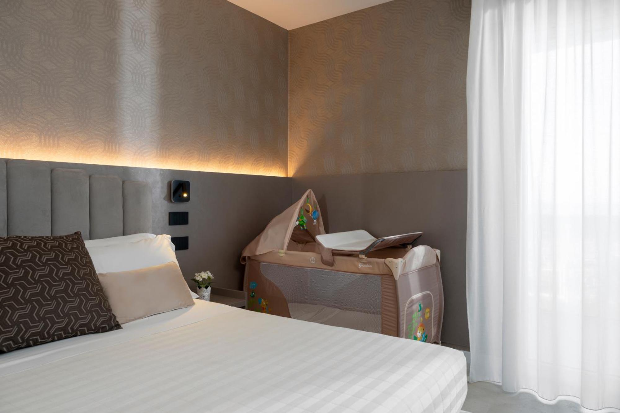 Hotel Ascot ריצ'יונה מראה חיצוני תמונה