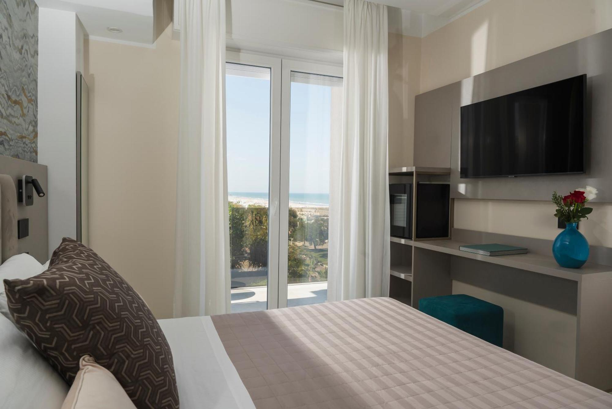 Hotel Ascot ריצ'יונה מראה חיצוני תמונה