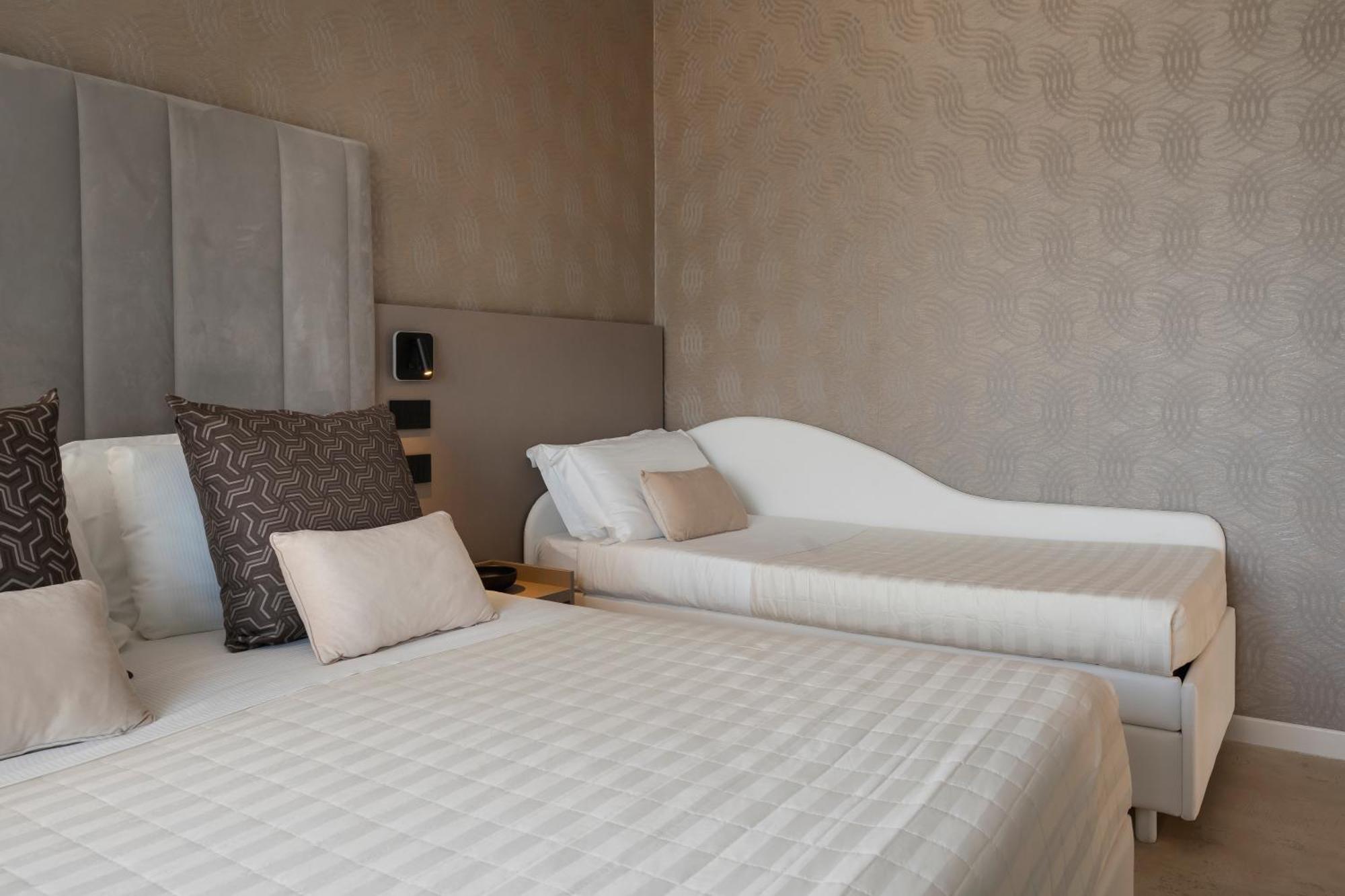 Hotel Ascot ריצ'יונה מראה חיצוני תמונה